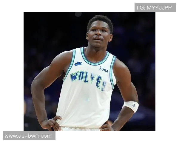 爱德华兹自信发言期待队友支持最后时刻将球交给我发挥关键作用